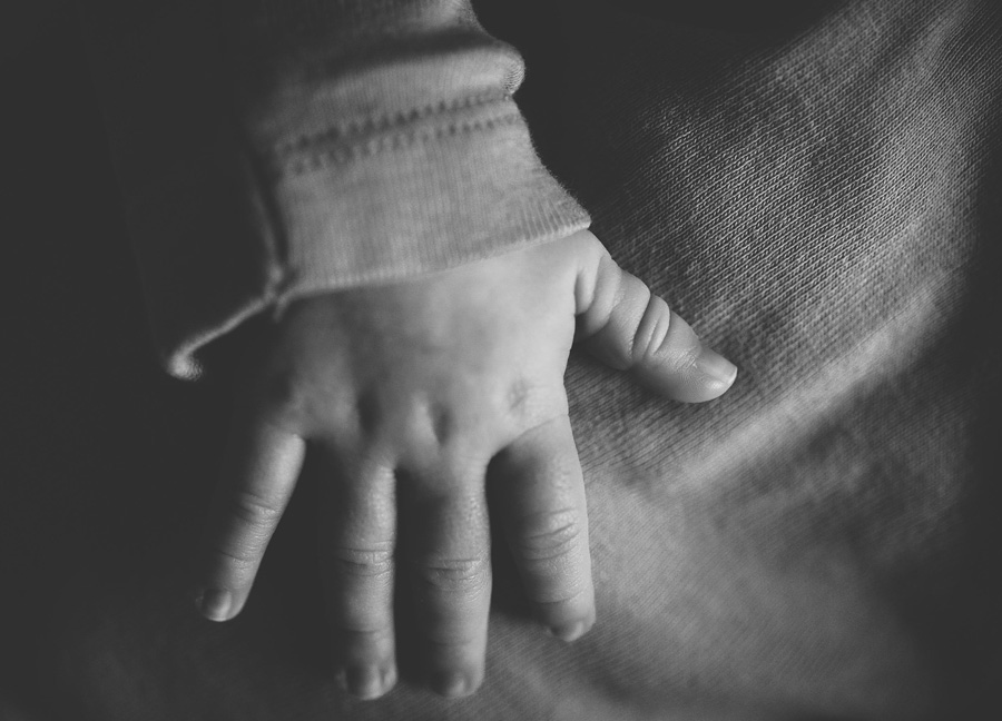 baby hand captured by a northern virginia newborn photographer
