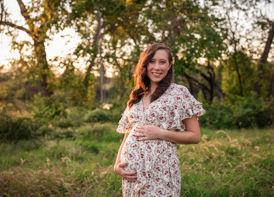 A gorgeous mom to be at at Kingman island during their sunset maternity photo session in Washington, D.C.