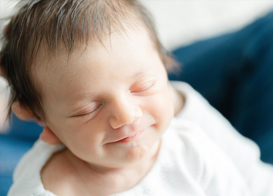 smiling newborn captured in Washington D.C.