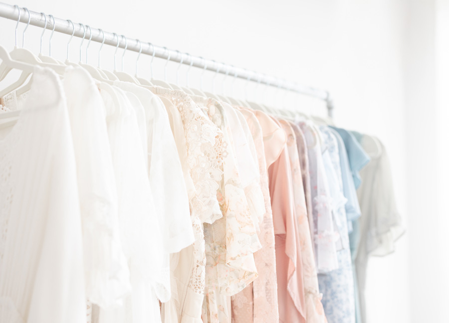 Maternity photographer offering client wardrobe